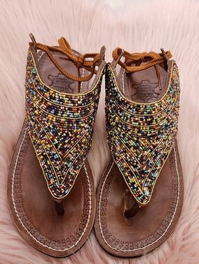 PRE-LOVED ROSE SANDALS COLORFUL BEADED FLAT THONG SANDALS-43